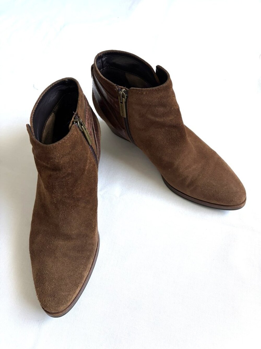 Aquatalia Farin Brushed Oil Weatherproof Brown Chestnut Suede Ankle Boots